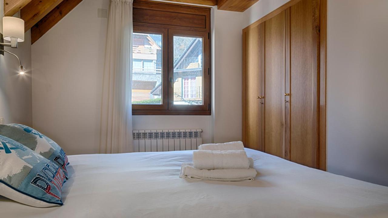 Saplan Real Estate Laujo Bossòst Exterior foto
